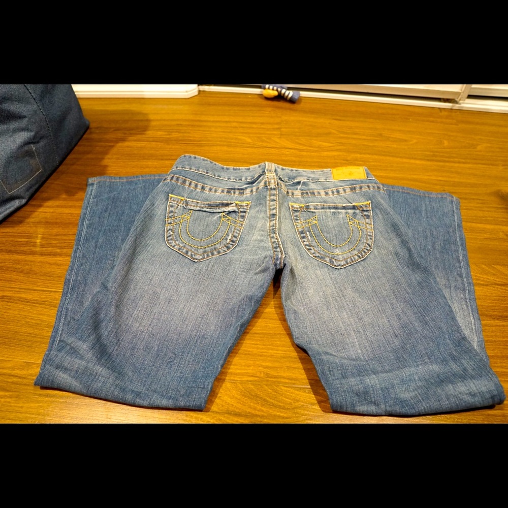 Vintage true religion nwot distressed bootcut blue jeans size 32